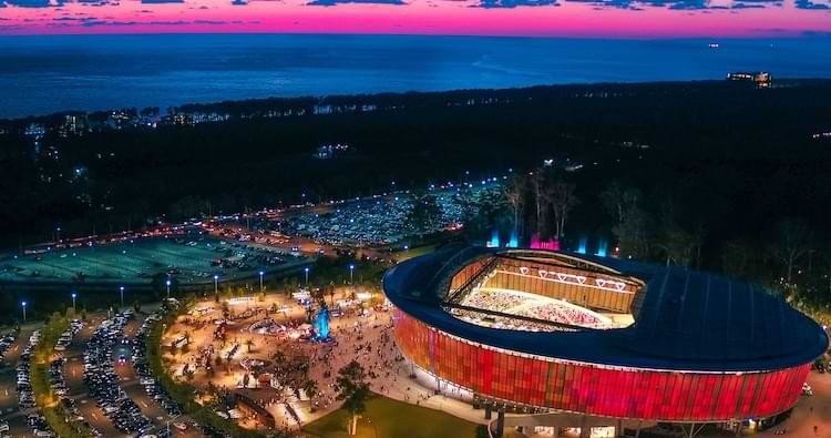 Black Sea Arena ზემოდან ღამით